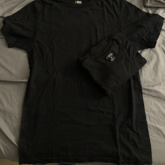 ❌SOLD❌Med/Large Shirt Bundle of 5! - Picture 2 of 5